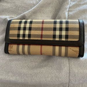 Burberry wallet